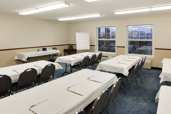 Business Center 23 of 26